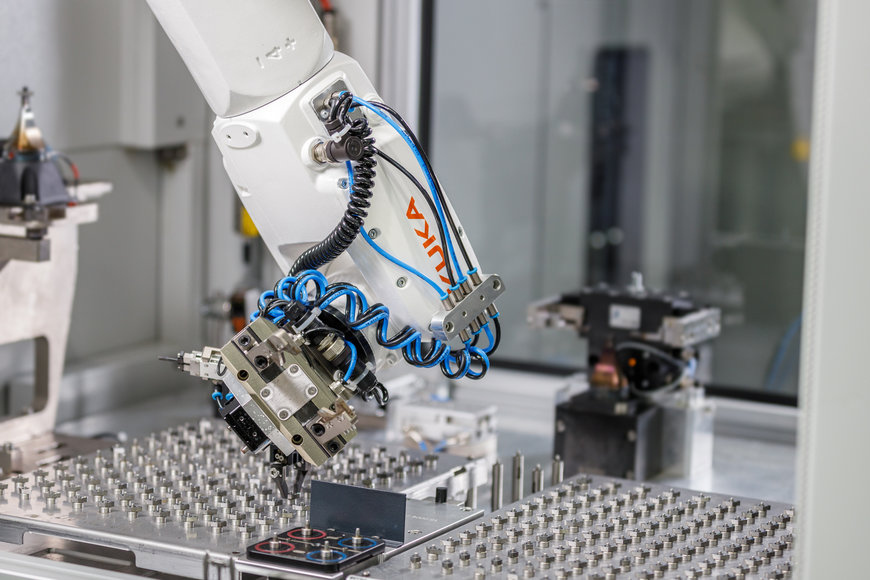 Automatisierte Herstellung von Präzisionswerkzeug: Paul Horn schreibt Erfolgsgeschichte mit KUKA Customer Ser-vice